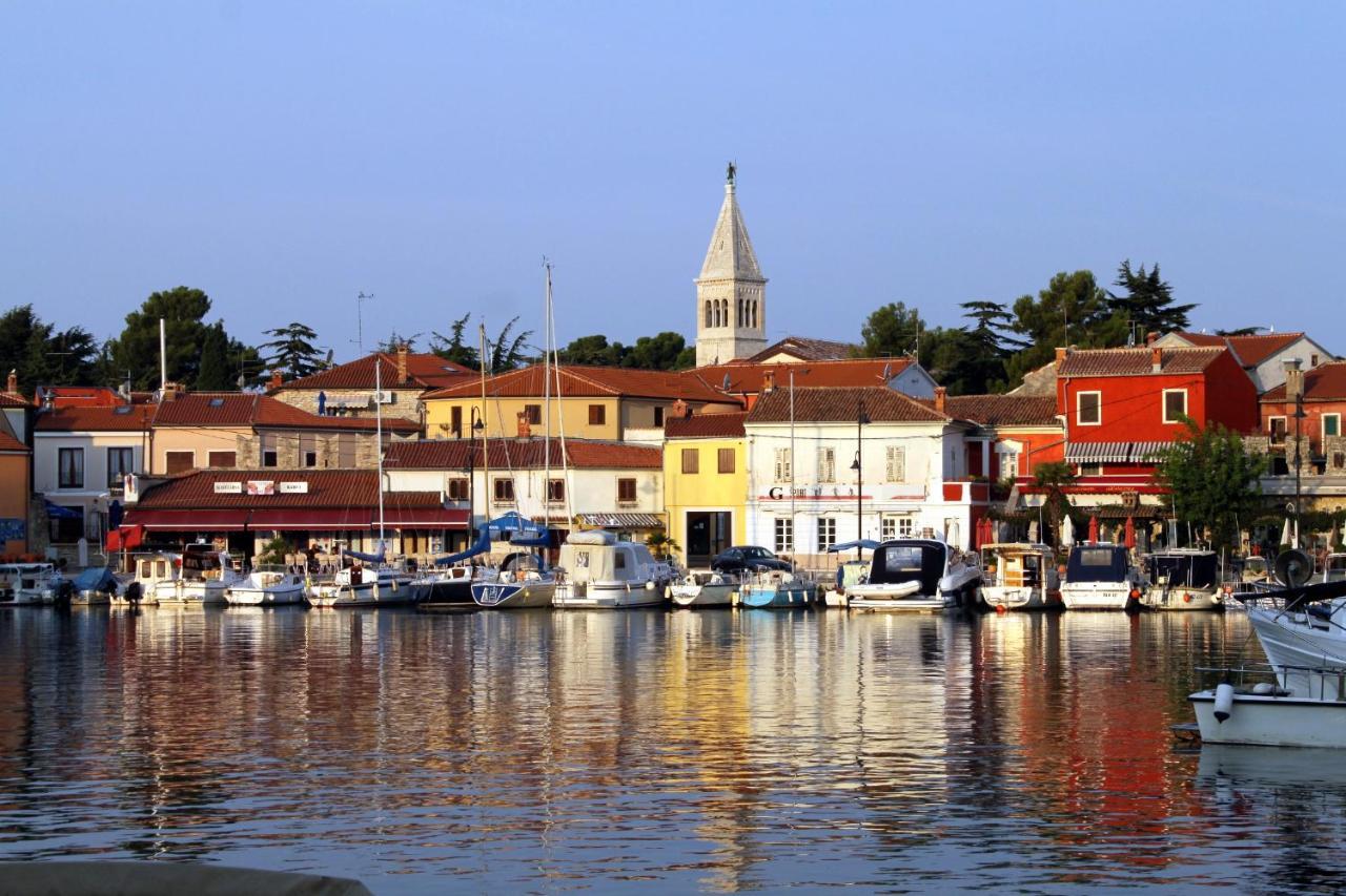 Apartments With A Parking Space Novigrad - 14408 Exterior foto